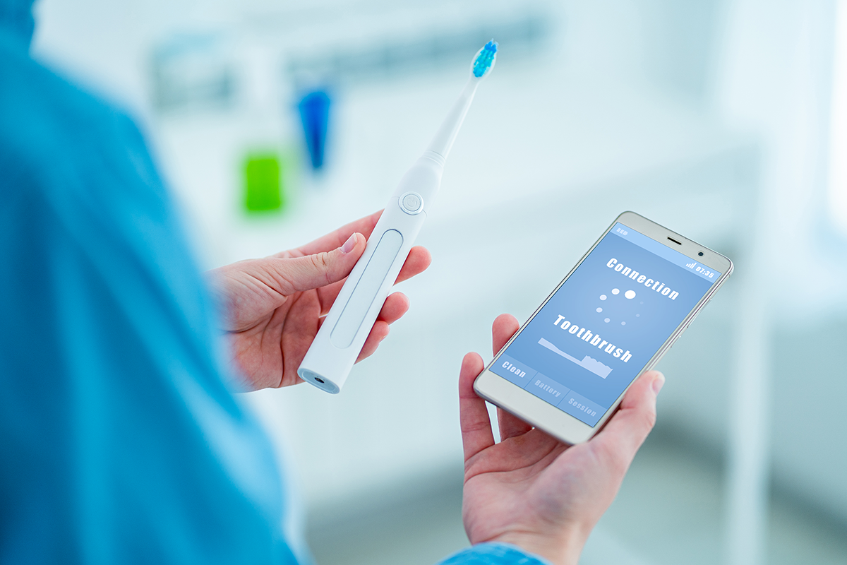 Smart toothbrush for improved oral care - Innovations in personalised healthcare - Arab Health